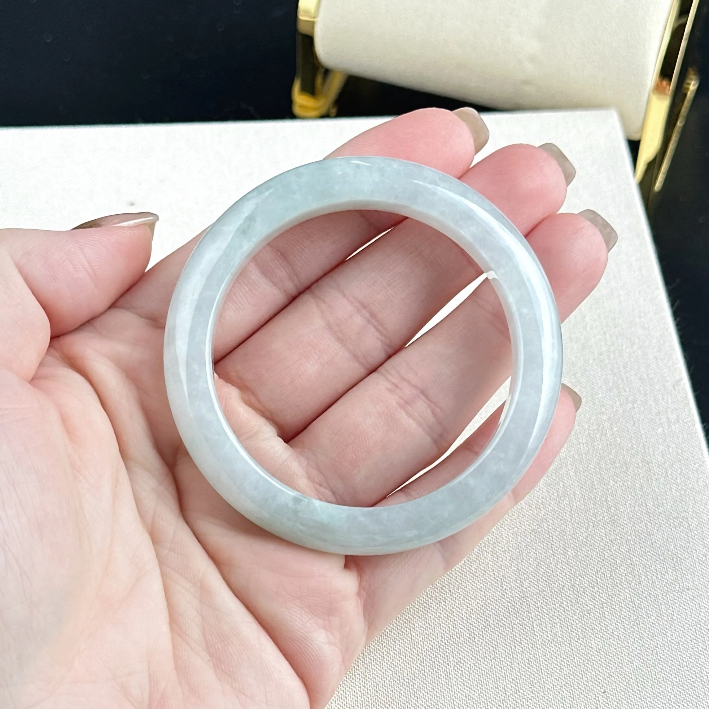 121254 53.6mm Whisper of Clouds Jadeite Bangle