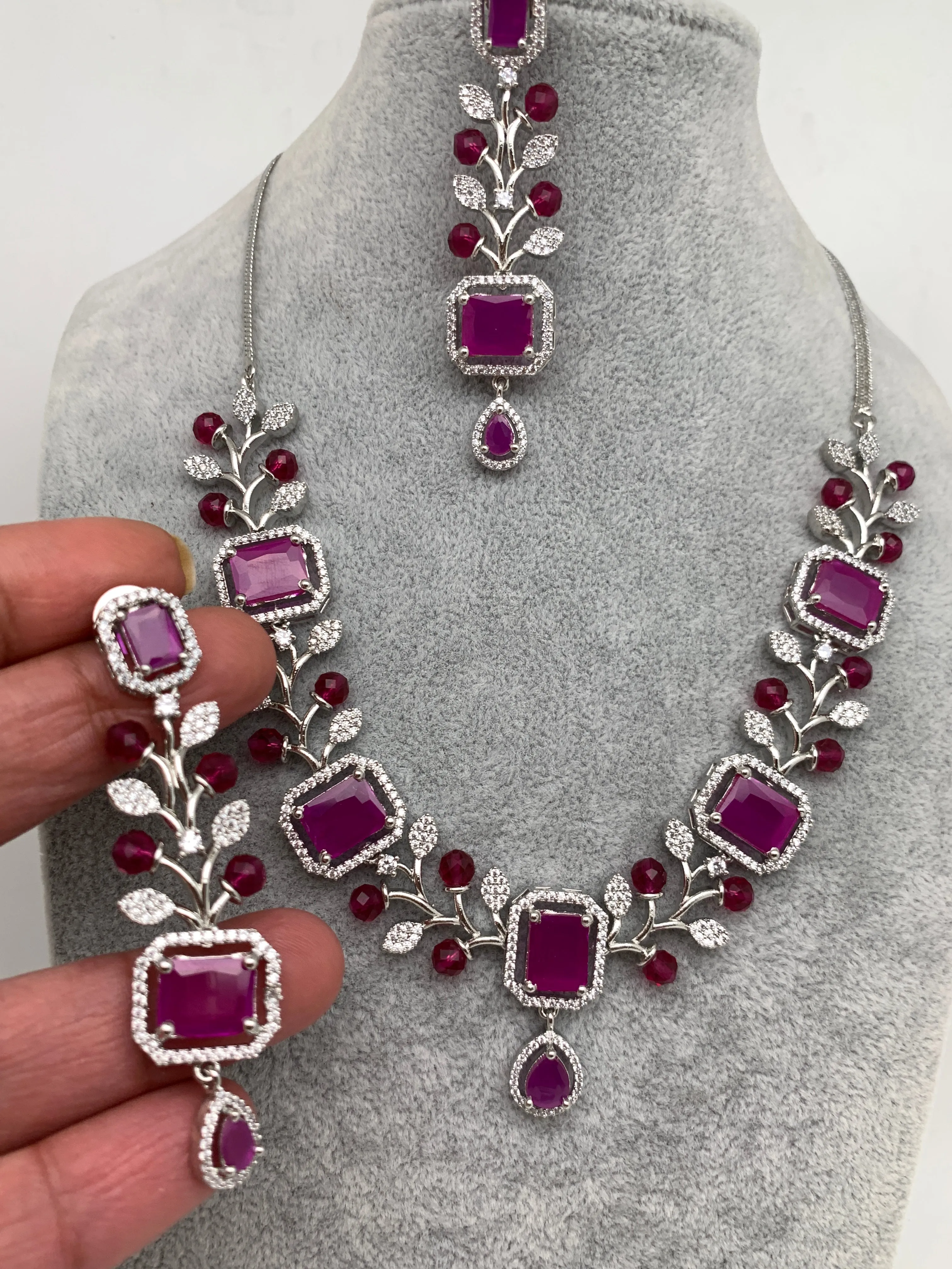 AD Red Stone Silver Finish Short Neckline Neckalce