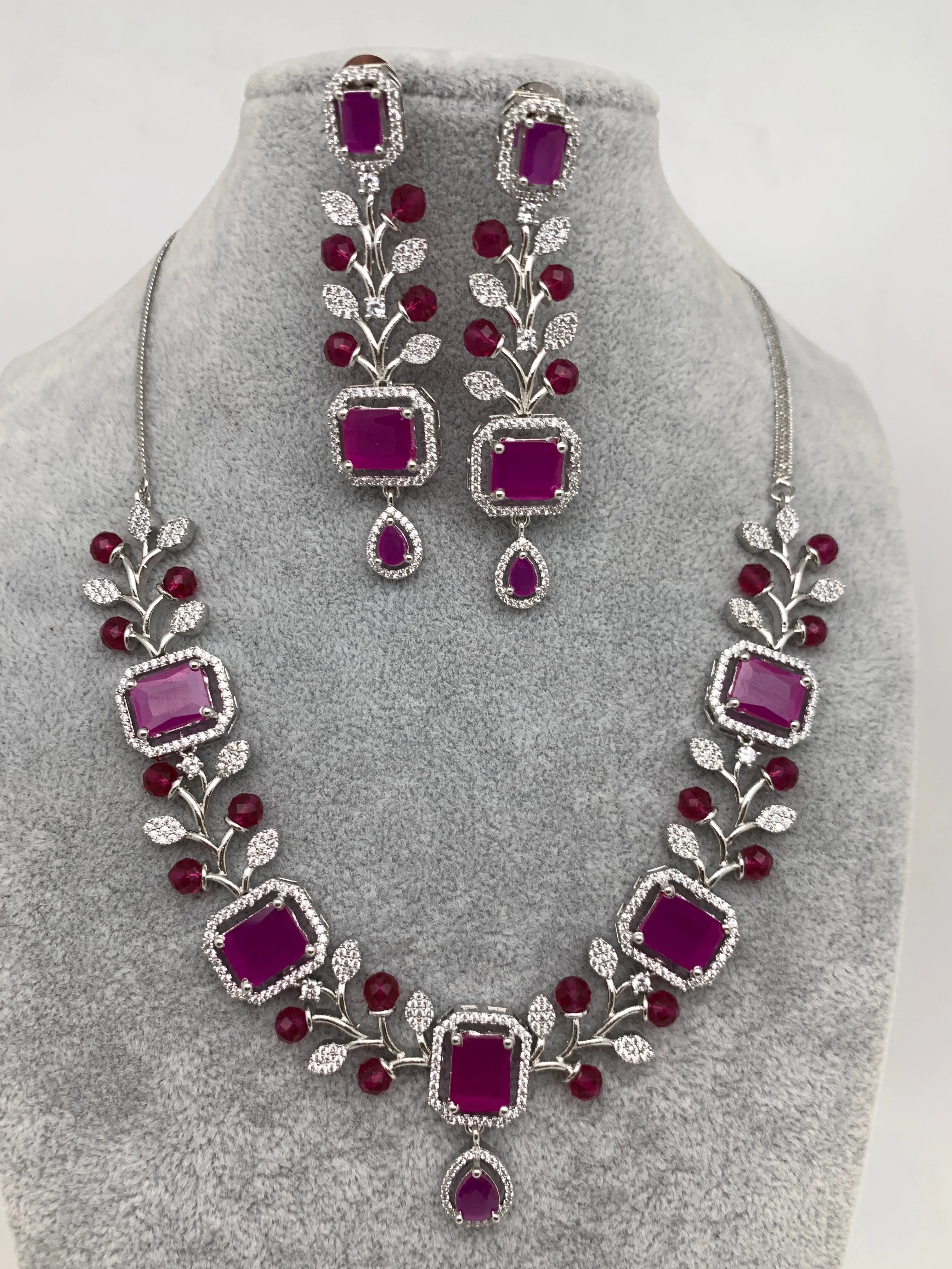 AD Red Stone Silver Finish Short Neckline Neckalce