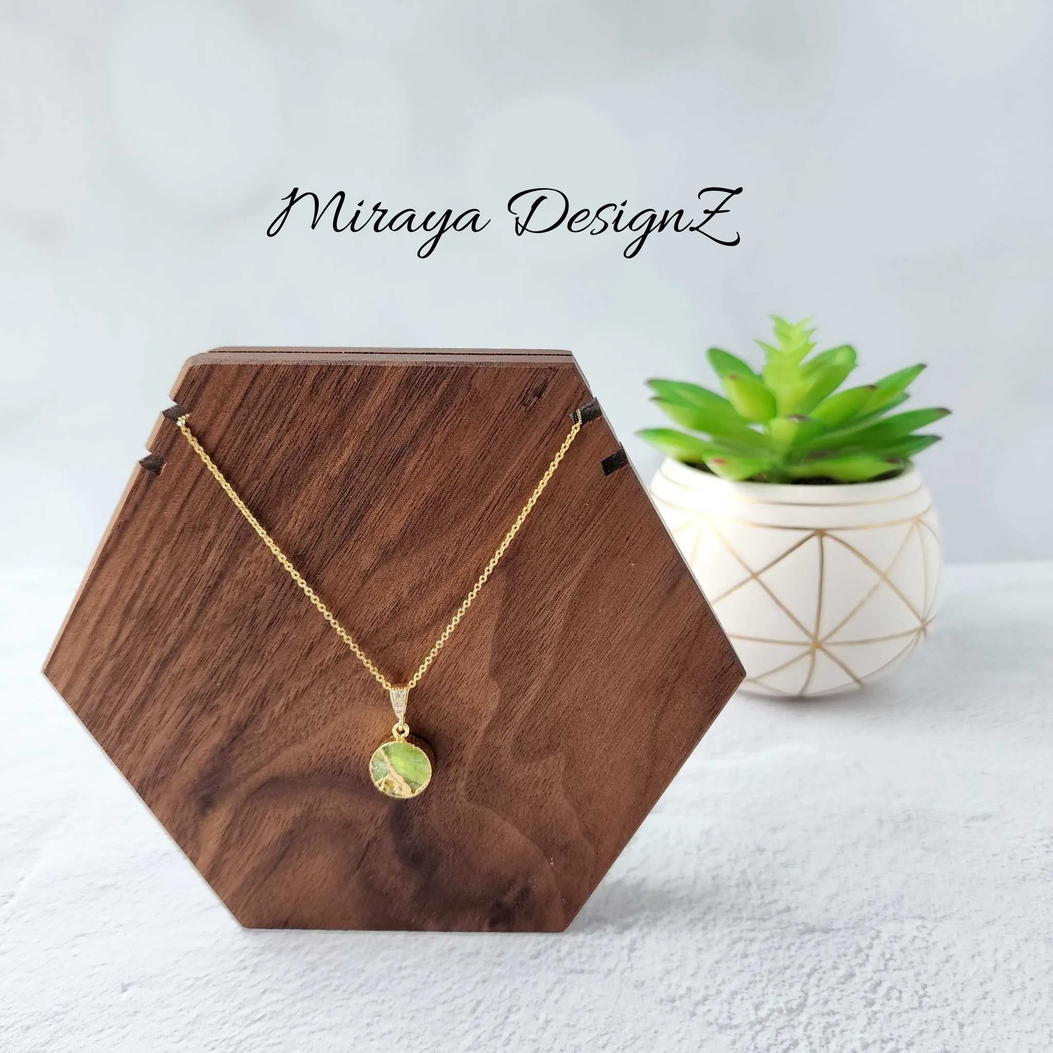 Round Mojave Turquoise Necklace - Light Green