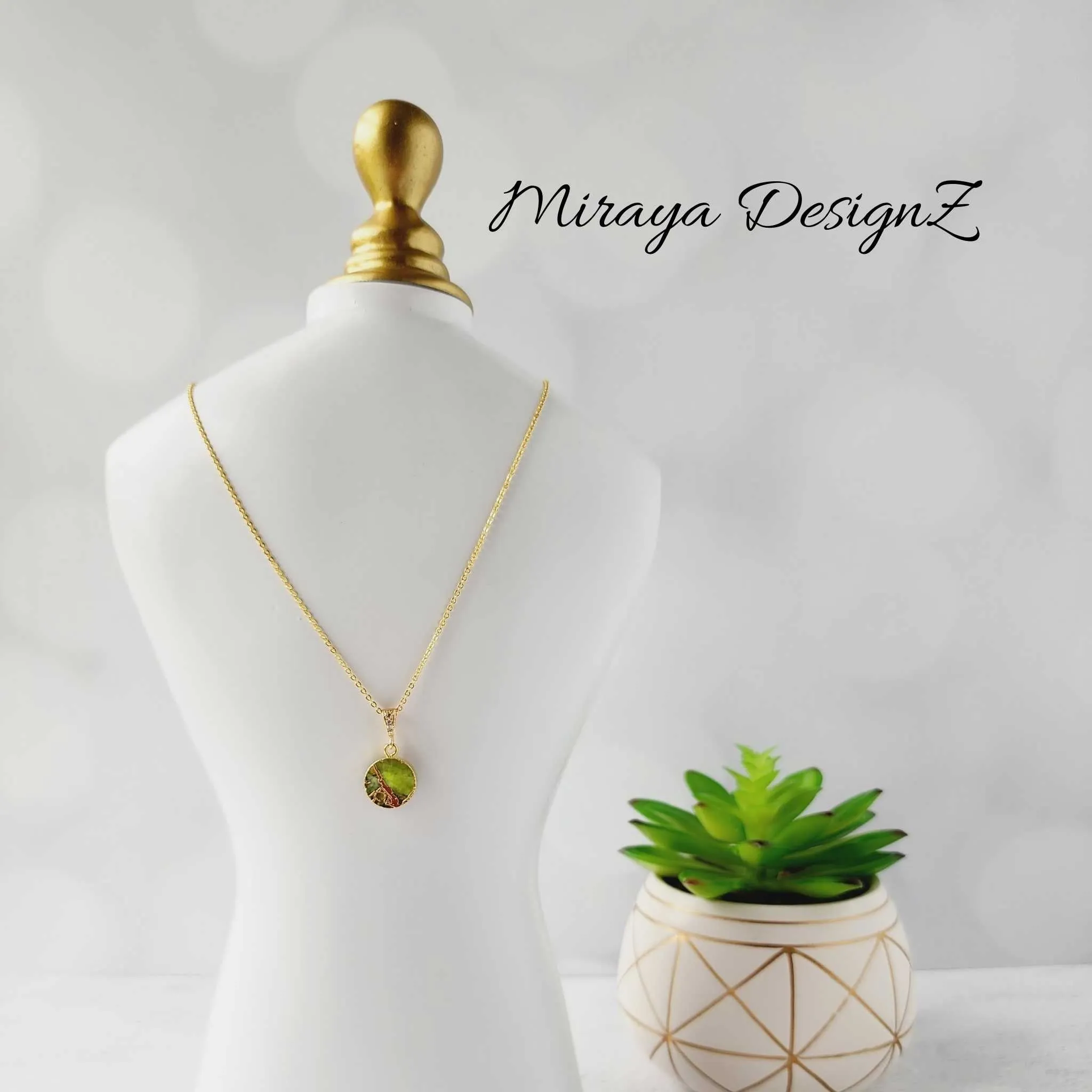 Round Mojave Turquoise Necklace - Light Green