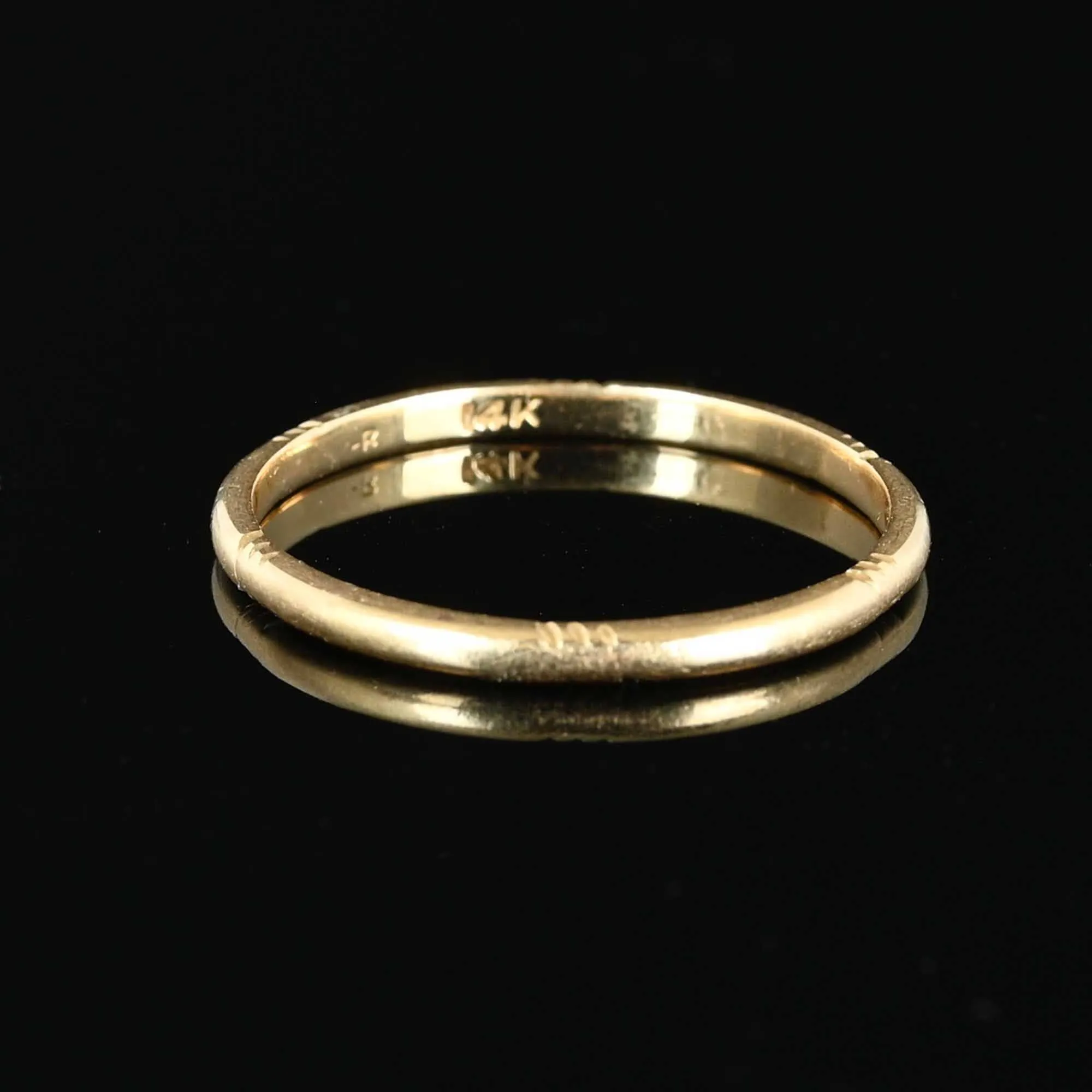Vintage 14K Gold Thin Wedding Band Ring