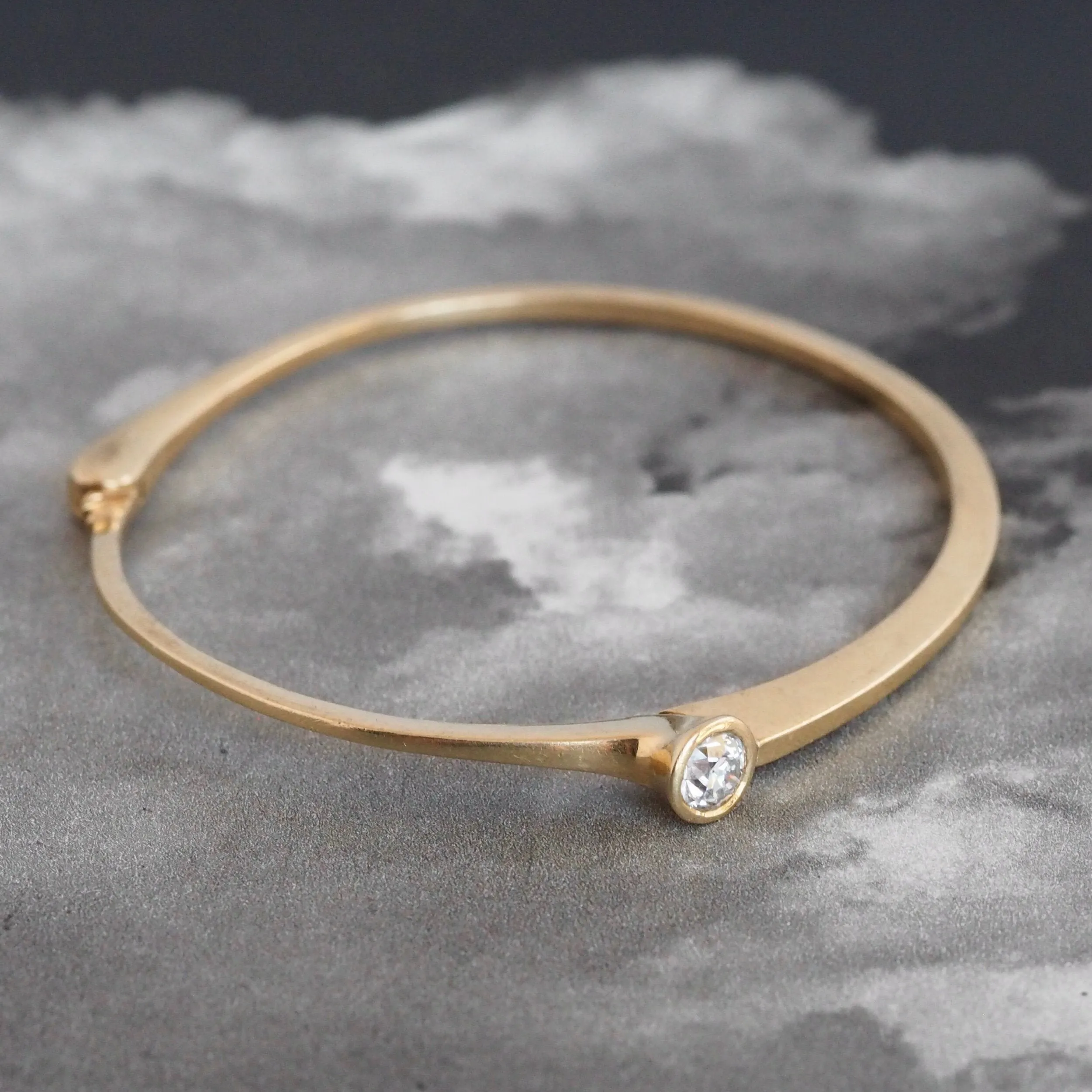 Vintage Modernist 14k Gold Diamond Oval Hinged Bangle