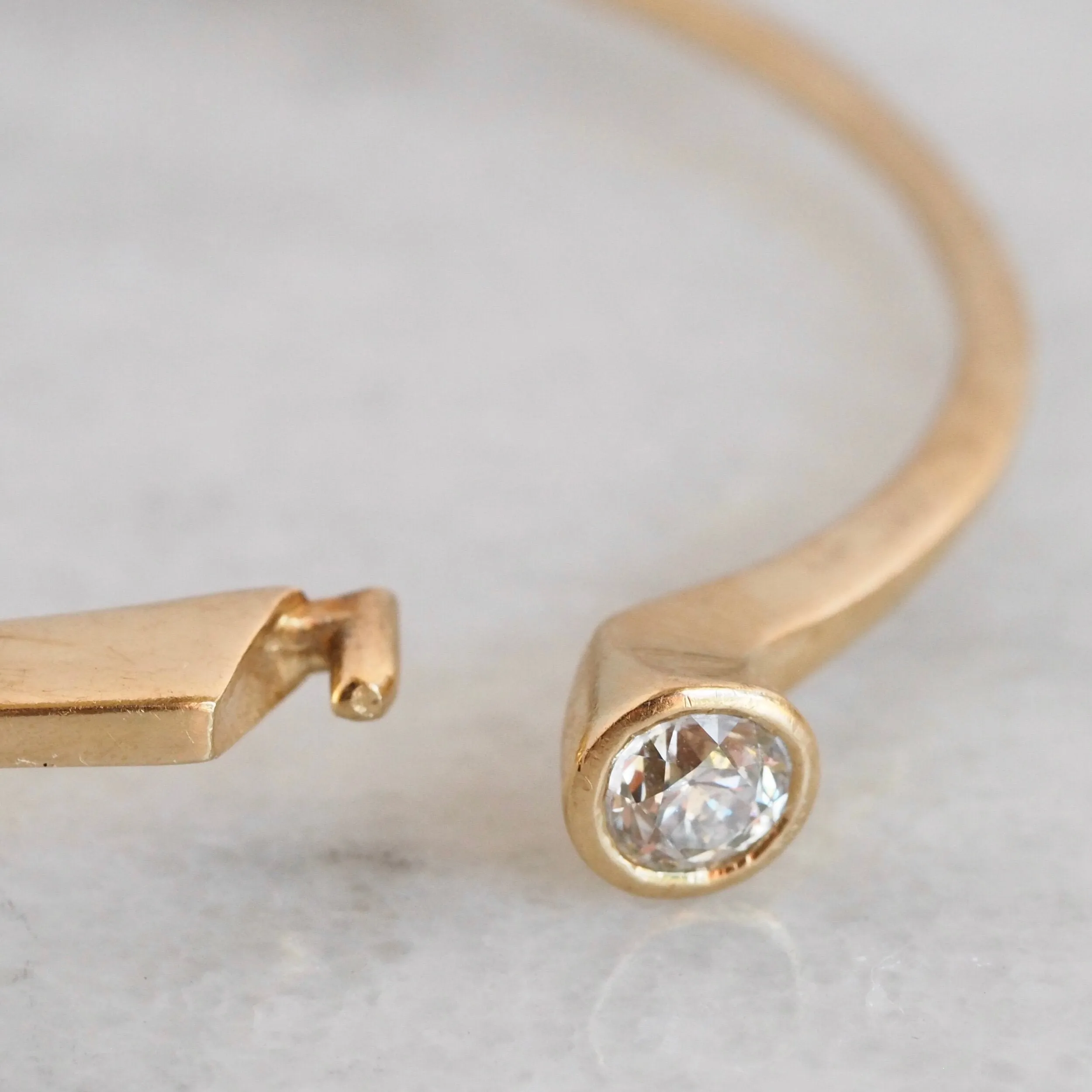 Vintage Modernist 14k Gold Diamond Oval Hinged Bangle