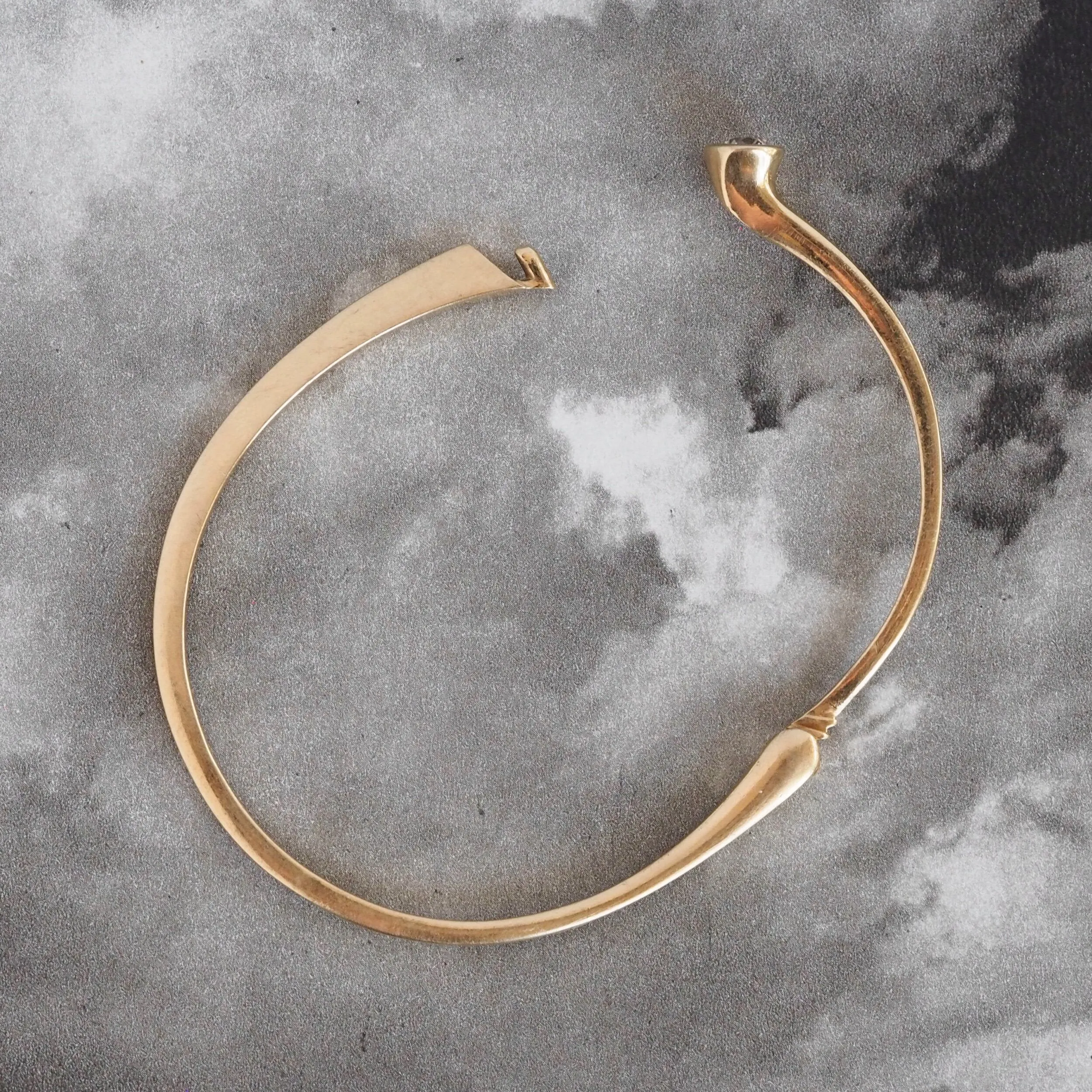 Vintage Modernist 14k Gold Diamond Oval Hinged Bangle
